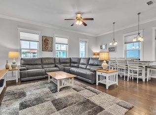 1499 Seaside Cir, Navarre, FL 32566