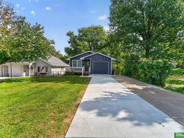 1217 N 66th St, Omaha, NE 68132