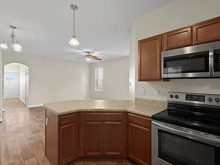 389 Frisco Way — Photo 4
