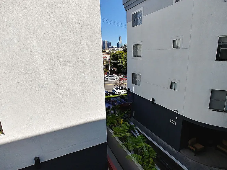 Villa De Adel Apts — Photo 92
