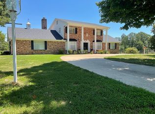 2401 Johnson Rd, Springdale, AR 72762