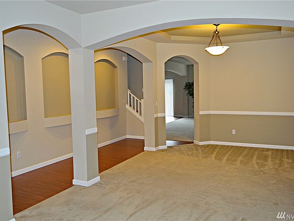 3rd image of 4929 Greenwood Dr SW