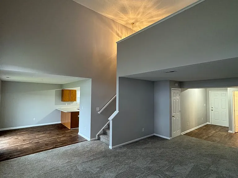 644 Springtree Ln — Photo 7
