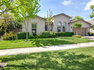 2574 Heritage Park Ln, Sacramento, CA 95835