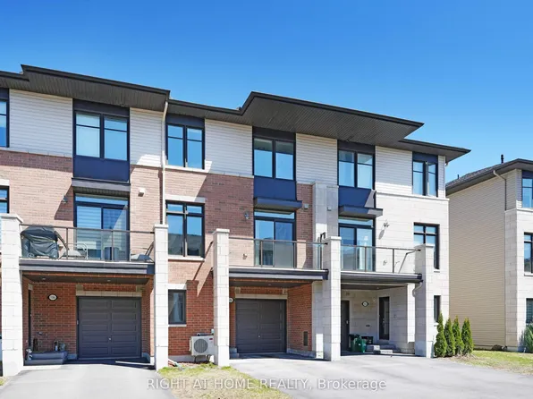 554 Labrador Cres, Ottawa, ON K1T 0R4