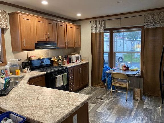 2nd image of 22 Shady Acres Dr