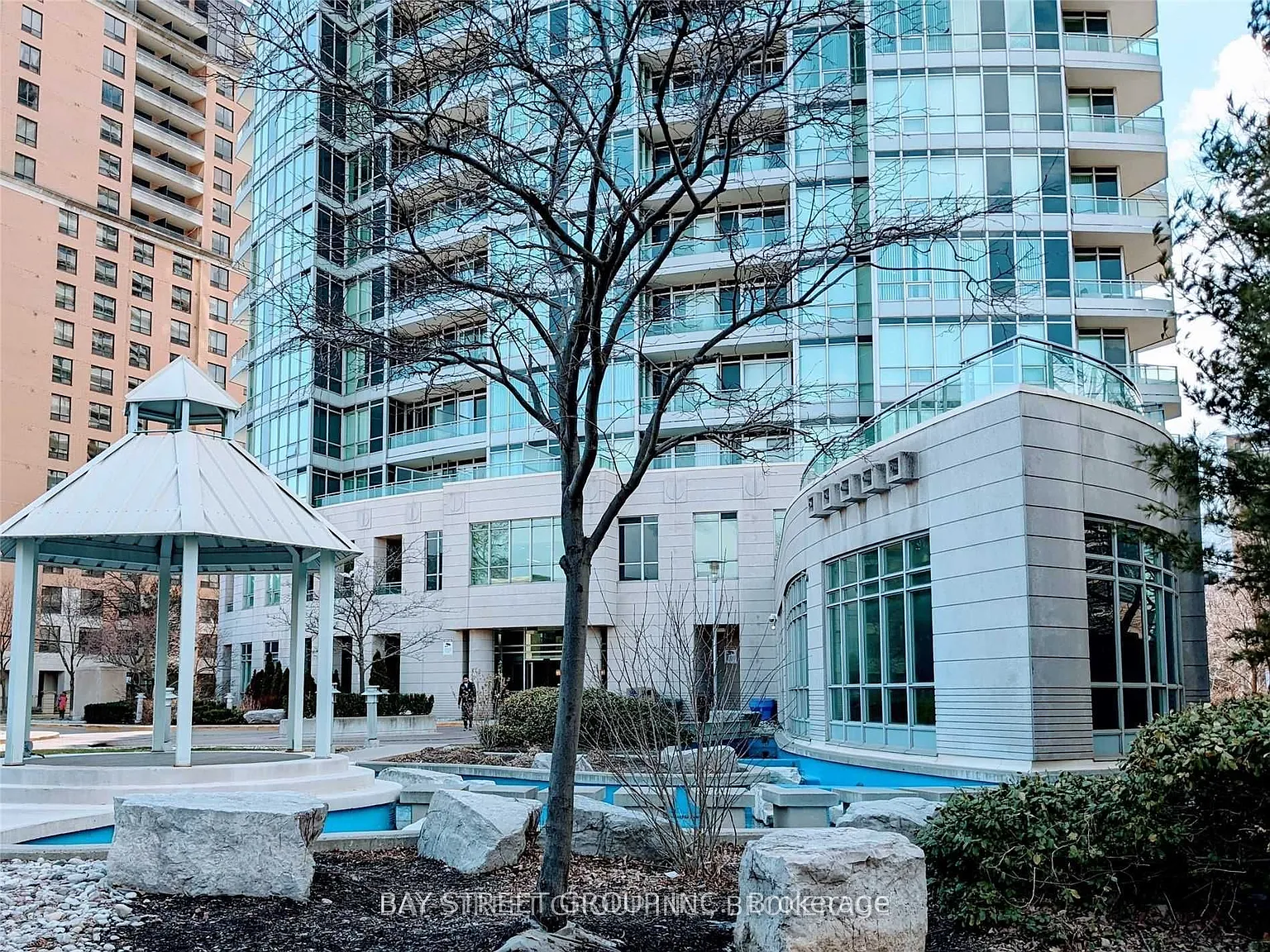 2 bed, $2,450 — Photo 2