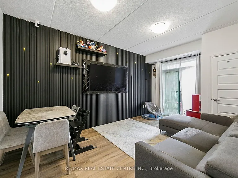 610 Farmstead Dr #102 — Photo 8