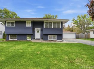 34 W Amber Ave, Cortland, IL 60112