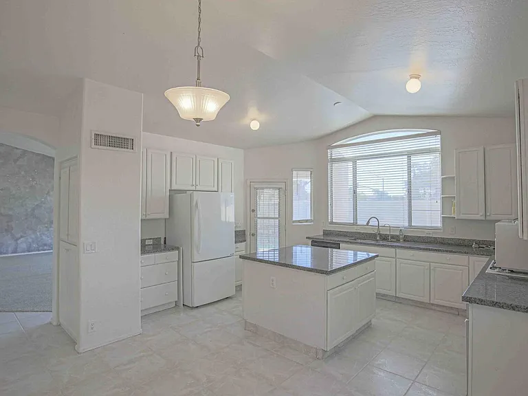 20376 N 66th Dr — Photo 5