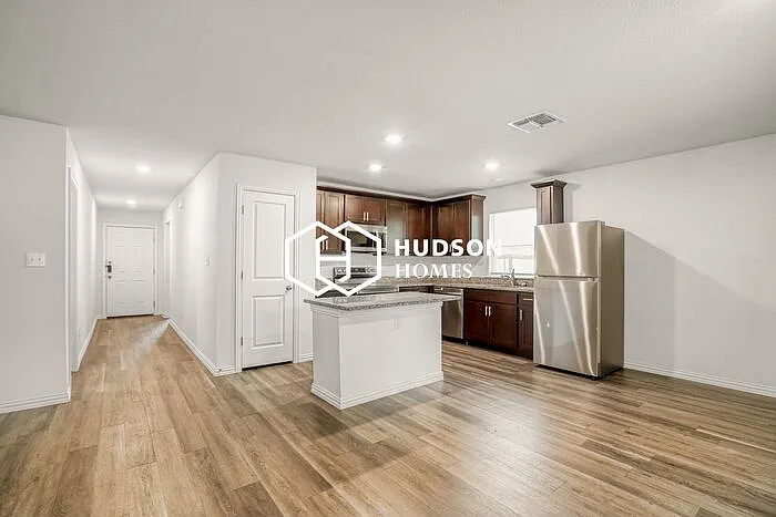 222 Garcia St — Photo 4
