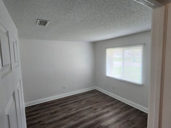 4th image of 912 Bryan Ct