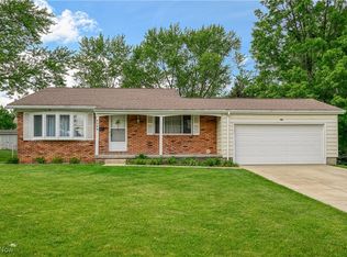 9394 Gettysburg Dr, Twinsburg, OH 44087