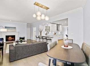 15 Old Stamford Rd APT C, New Canaan, CT 06840