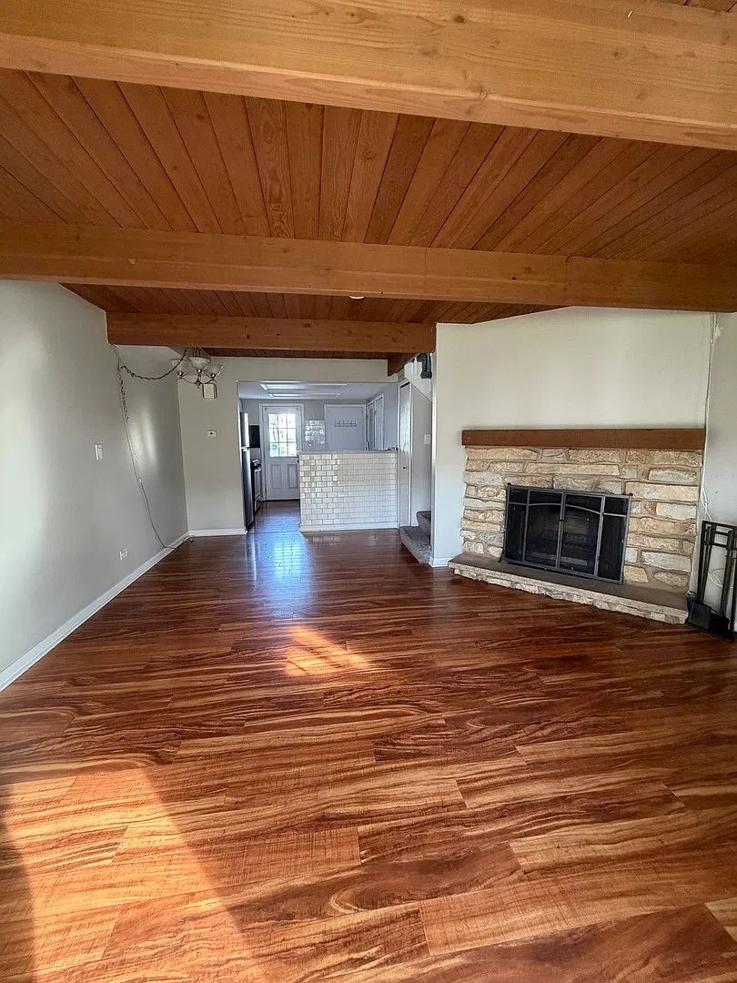 3 bed, 1.5 bath, 1160 sqft, $1,850 — Photo 3