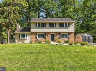 12007 Vale Rd, Oakton, VA 22124