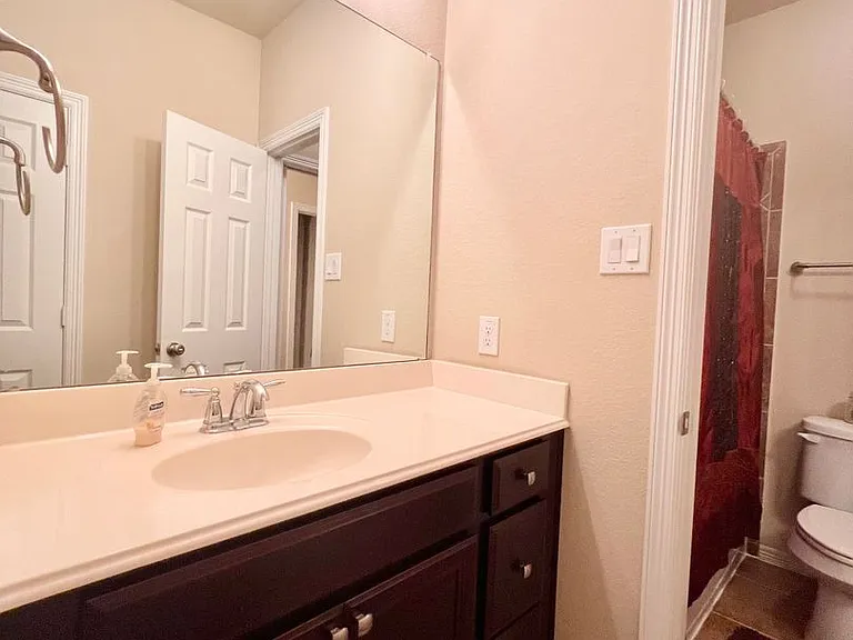 18607 Pelham Grove Ln — Photo 37