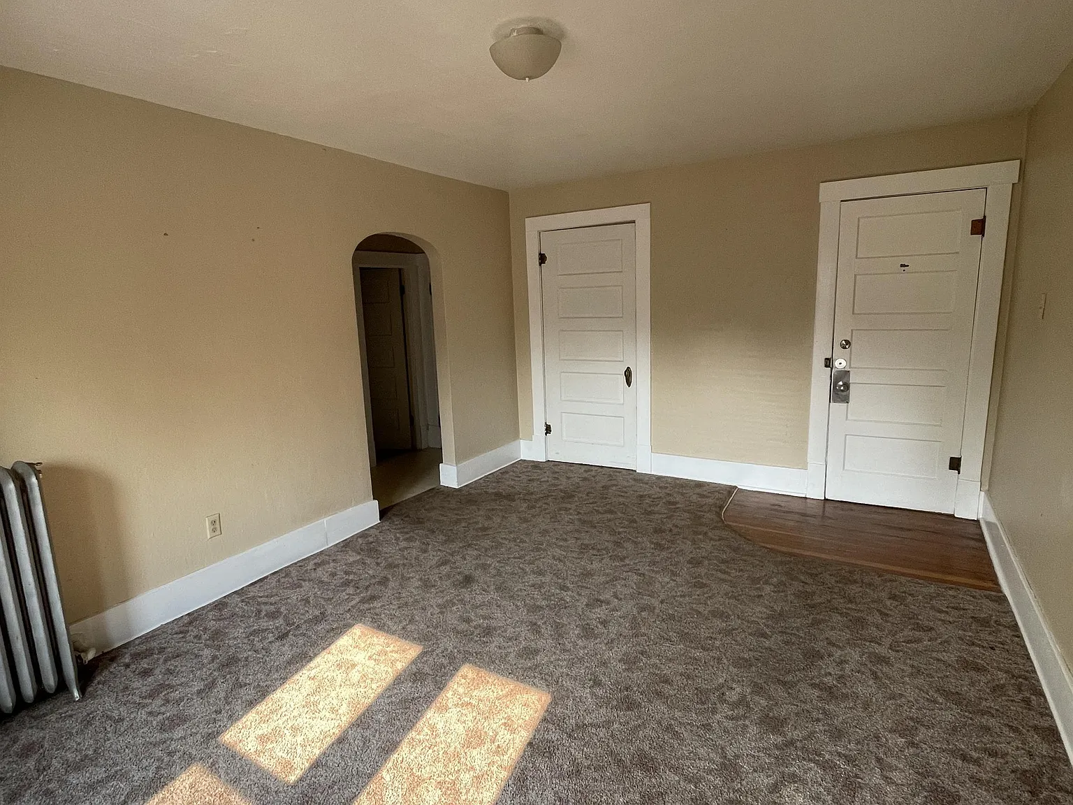 625 Lewis Street - B — Photo 4