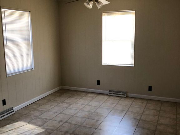 5th image of 662 Sheridan Ct