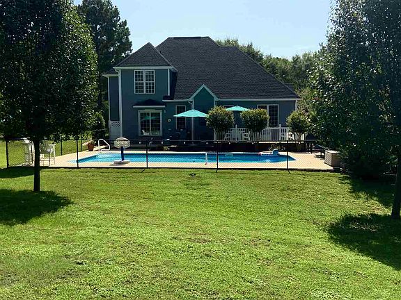 2nd image of 529 Holly Belle Dr