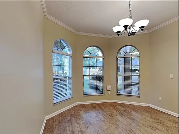 4th image of 381 Misty Oaks Run