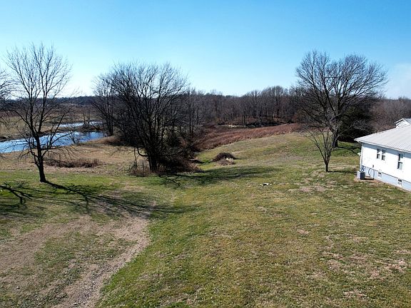 5th image of 2919 Feather Trail Rd