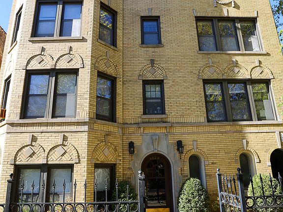 2nd image of 4628 N Wolcott Ave #3B