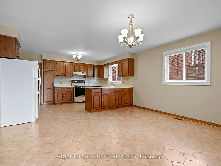 5 Acacia Ave — Photo 13