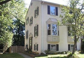 1st image of 2751 Knollside Ln