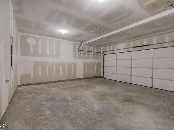 5th image of 509 Alma St