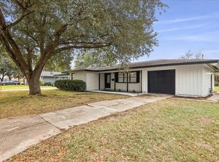 855 Carolina Dr, Bridge City, TX 77611