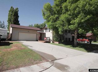 368 Bellvue Ave, Lander, WY 82520