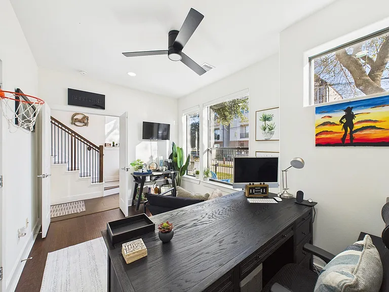 1404 Spring St #A — Photo 8