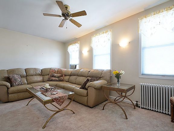 3rd image of 9413 129th St