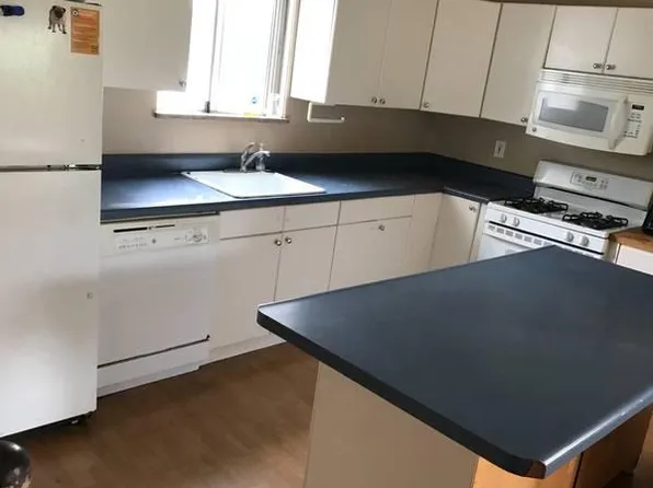 35 Enfield St, Pittsburgh, PA 15213