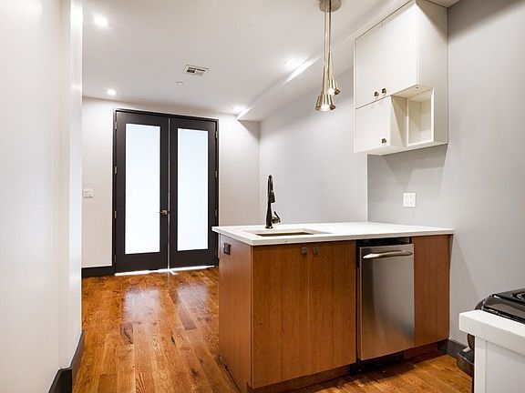 2nd image of 174 Knickerbocker Ave #23R