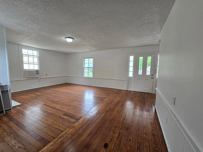 403 W Hampton Ave — Photo 7