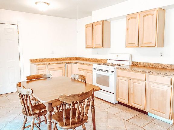3rd image of 6672 Southern Vista Dr