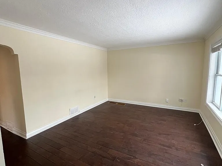 233 Beta St #UPPER — Photo 3