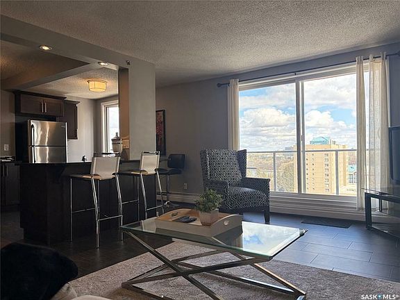 4th image of 320 5th Ave N #1504