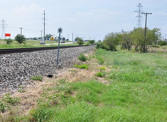 3rd image of 2952 Weatherford Hwy