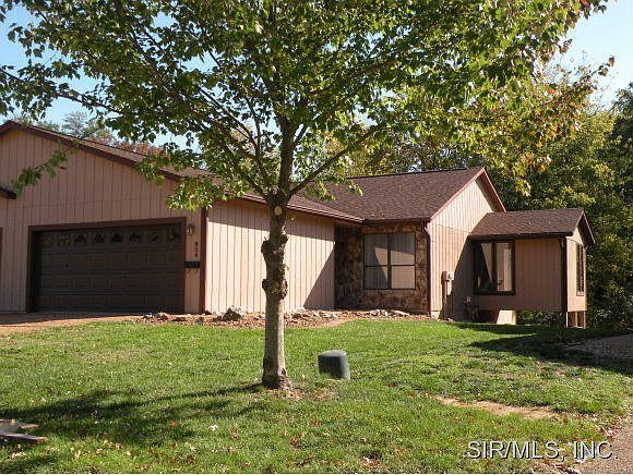 1st image of 806 Westwood Vlg