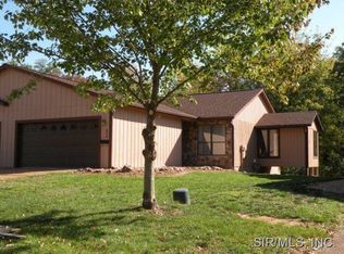 806 Westwood Vlg, Maryville, IL 62062