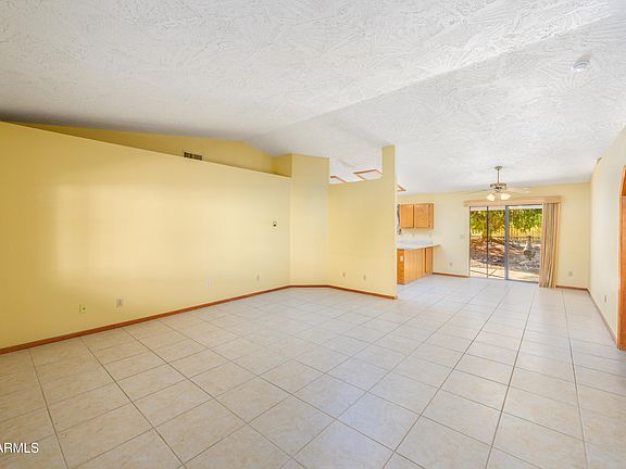 3rd image of 1102 S IRONWOOD Circle