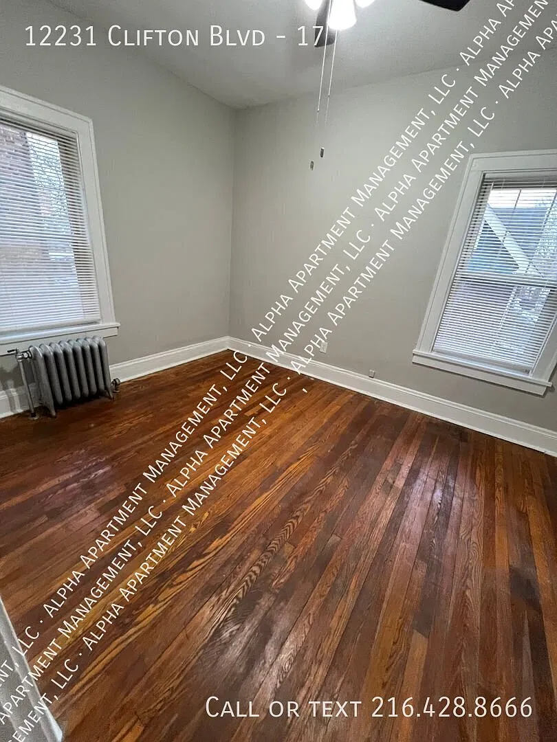 Spacious one bedroom apartment at Haddon Hall, Lakewood — Photo 4
