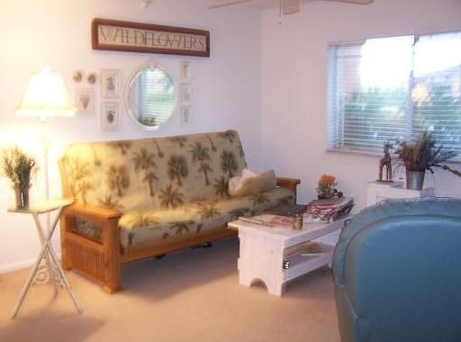 5th image of 251 SW Palm Dr APT 106