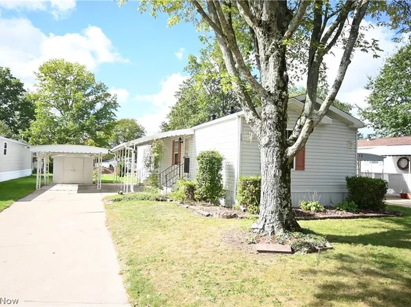 13 Grand Blvd, Olmsted Falls, OH 44138