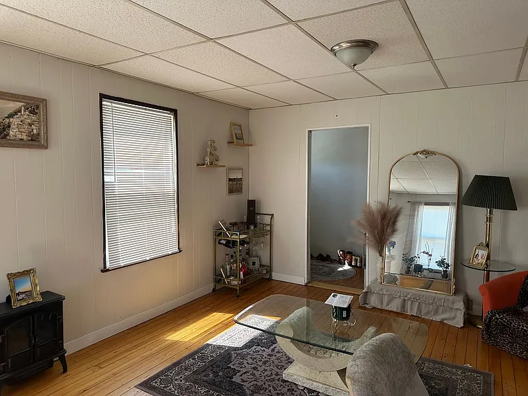 173-175 Bay View Ave — Photo 1