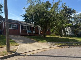 502 Regina Ct, Hampton, VA 23669