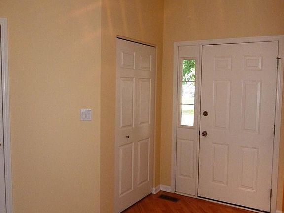 2nd image of 496 Pine Lake Cir #496